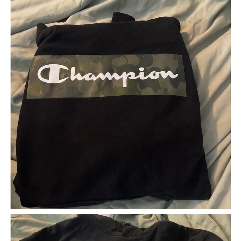 Champion Medium Hoodie